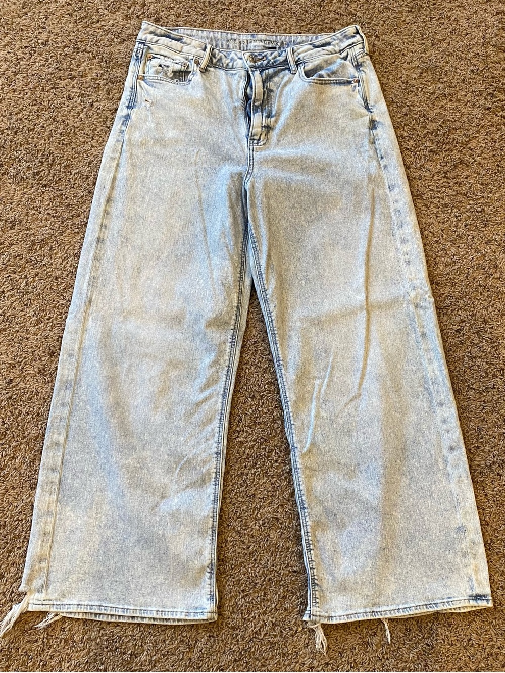 American Eagle Light Blue Super High-Rise Baggy Jeans - Picture 2 of 6